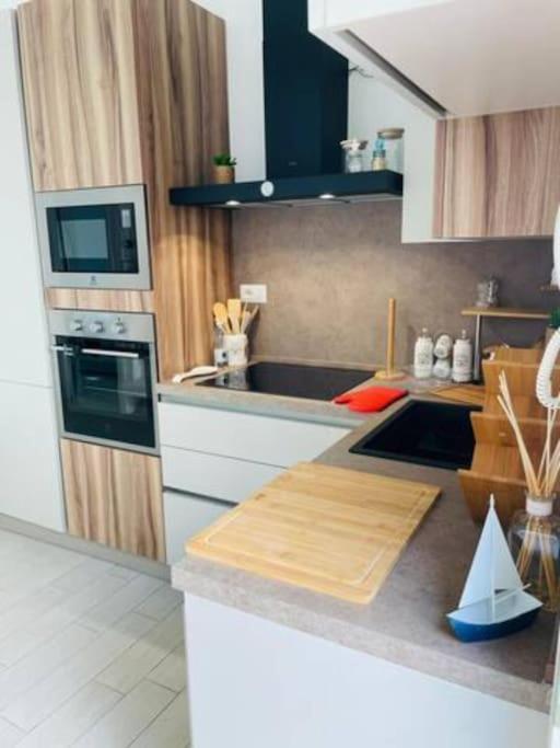 ואלדוריה Zaffiro Casa Vacanze Al Mare מראה חיצוני תמונה